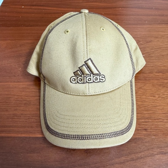 Adidas Khaki Cap with Brown Stitching - Picture 1 of 4